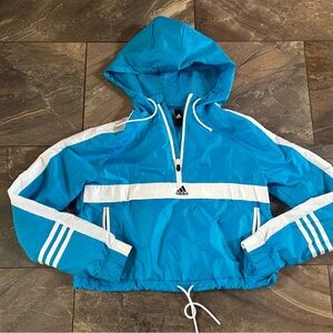 Stylish cropped windbreaker